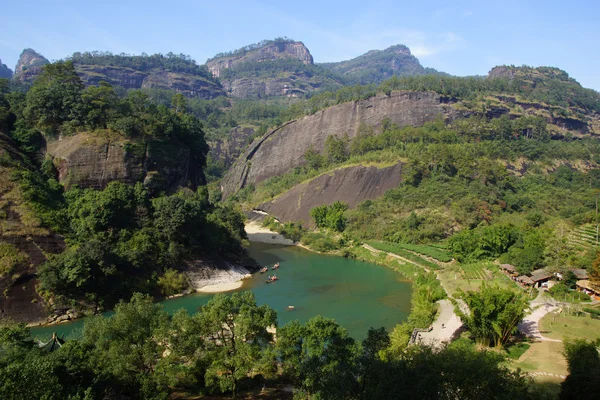 Canyon i Wuyishans berg, fujian-provinsen, Kina — Stockfoto