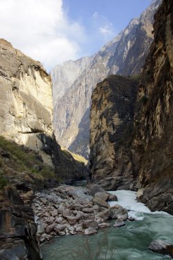 Kaplan sıçrayan Gorge (hutiaoxia) yakınlarında lijiang, yunnan Eyaleti, Çin