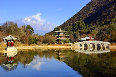 siyah Ejder havuzu jade dragon snow mountain lijiang, yunnan, Çin