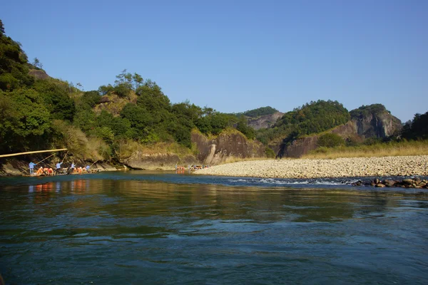 Rafting de bambu nas montanhas Wuyishan, China — Fotografia de Stock