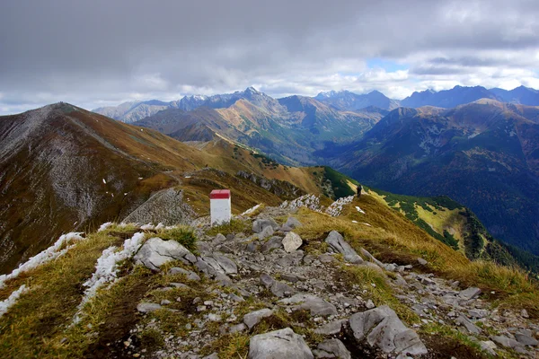 Ed szczyty górskie, Tatry w Polsce — Zdjęcie stockowe