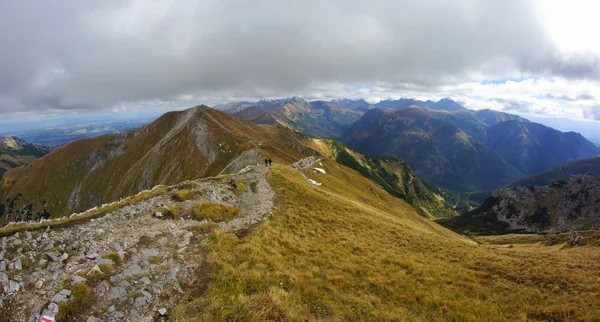 赤い山のピーク、ポーランドのタトラ山脈 ストック写真