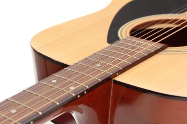 Beyaz backgroundr gitar izole parçası