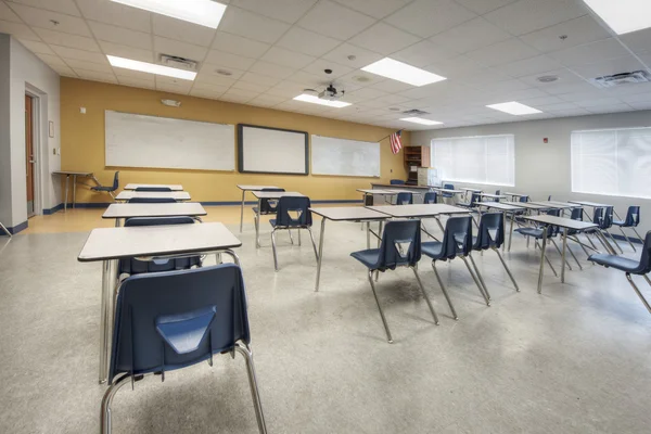 Classroom at Middle School — Stock Photo, Image