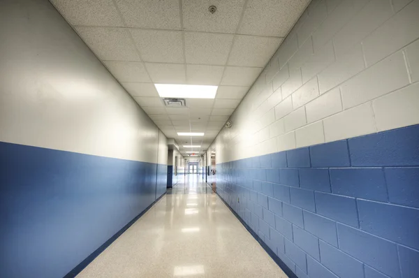 Corredor na Escola Secundária — Fotografia de Stock