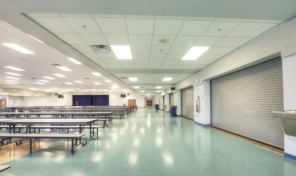 Cafetería en la escuela secundaria —  Fotos de Stock