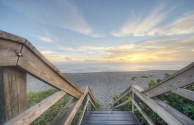 Indialantic Sahilinde Gündoğumu