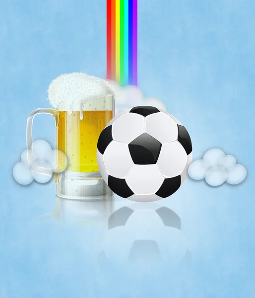 Bicchiere di birra e pallone da calcio — Foto Stock