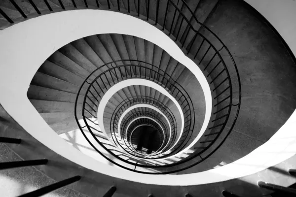 Escaleras espiral — Foto de Stock