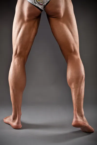 Kaslı erkek bacak — Stok fotoğraf