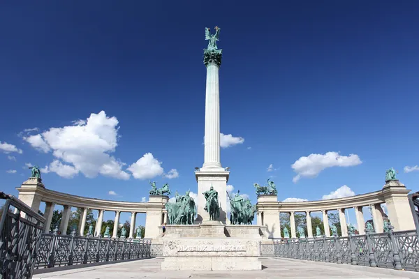 Plaza de los Héroes en Budapest, — Foto de Stock