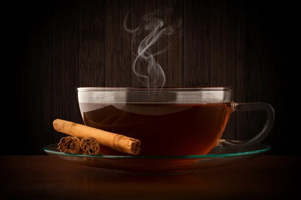 熱いお茶のグラスカップ — ストック写真