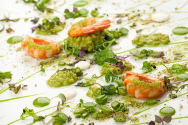 Deniz ürünleri salatası