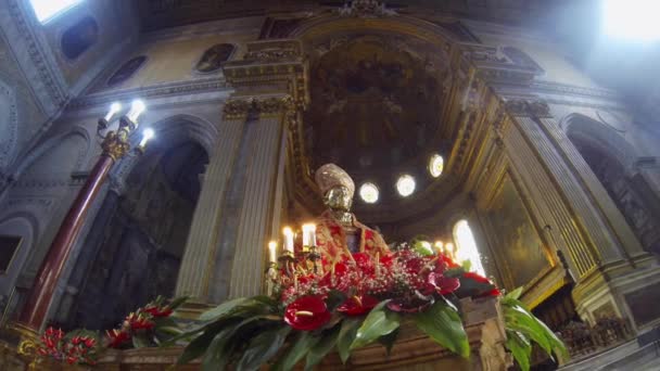 Napoli, İtalya - Ekim 2013 yaklaşık: san gennaro kubbe — Stok video