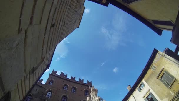 VERONA ITALIA - CIRCA DICIEMBRE 2013: Arche Scaligere — Vídeo de stock