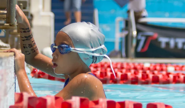 Swimming contest — Stock Photo, Image