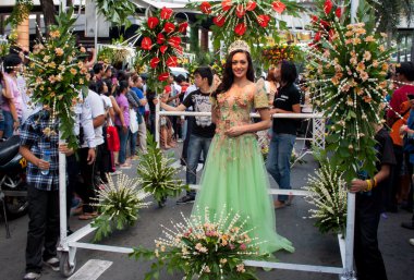 Bayan Filipinler, manila santacruzan binibining pilipinas katıldı