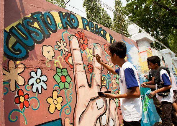 Worlds longest peace mural — Stock Photo, Image