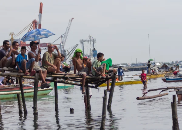 Watching wooden speed boat race — Stock Photo, Image