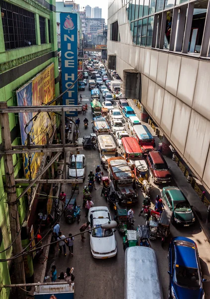 Traffico intenso — Foto Stock