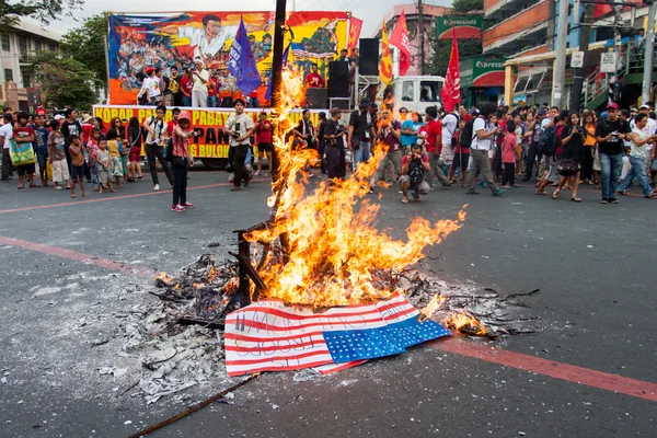 Anti-government protest during 150th birthday of Andres Bonifacio — Stock Photo, Image