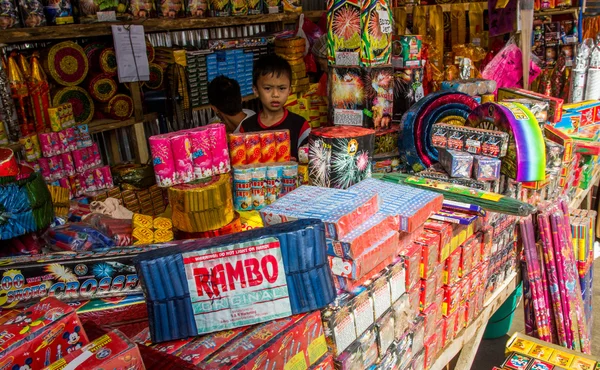 Fire crackers voor Nieuwjaar — Stockfoto