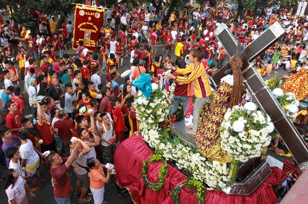 블랙 나사 렛의 축제 기간 동안 가톨릭 가장 큰 행렬 — 스톡 사진