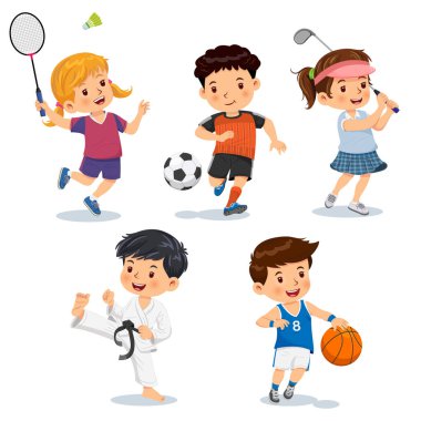 Farklı spor, badminton, futbol, golf, karate, basketbol oynayan şirin çocukların vektör çizimi. Beyaz bir arkaplanda izole edilmiş