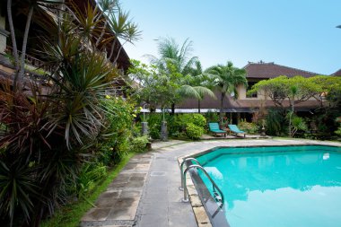 güzel Açık Yüzme Havuzu