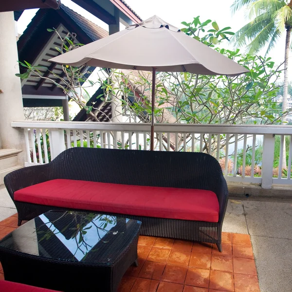 Outdoor seating area in the tropics — Stock Photo, Image
