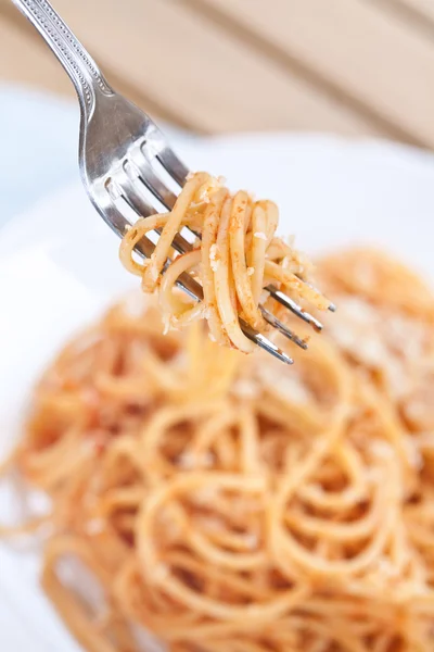 Placa de espaguetis en salsa de tomate — Foto de Stock