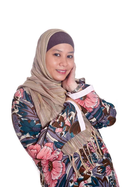 Beautiful mature Muslim woman in scarf — Stock Photo, Image