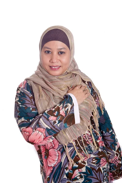 Beautiful mature Muslim woman in scarf — Stock Photo, Image