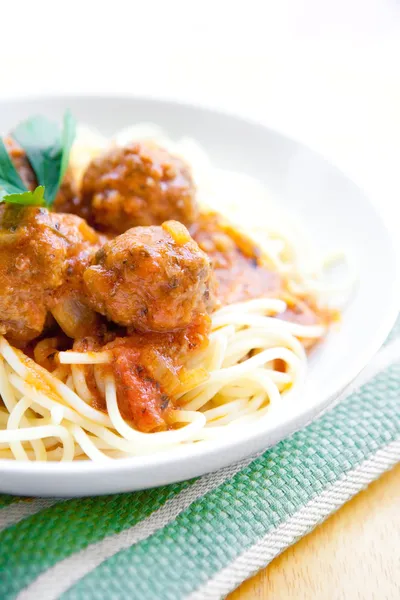 Meatball spaghetti served outdoor — Stock Photo, Image