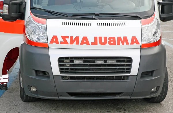 Hood of the ambulance written in Italian — Stock Photo, Image