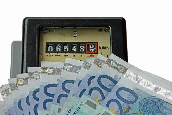 Compteur de courant électrique avec beaucoup d'euro à payer — Photo