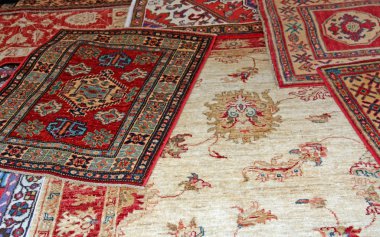 Halı çeşitli formları ve çeşitli milletlerden Satılık t