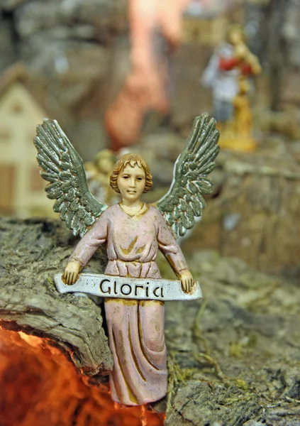 Ángel con alas y las palabras gloria — Foto de Stock