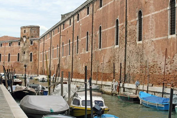 Altes Seil aus Venedig in der Nähe des Arsenalschiffs — Stockfoto