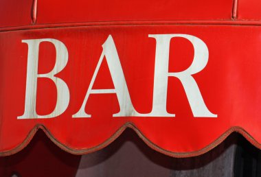 zarif İtalyan bar beyaz yazı ile kırmızı işaret