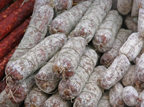 Detail van hoofd van varkensvlees gekookt in de retailmarkt voor de preparati — Stockfoto