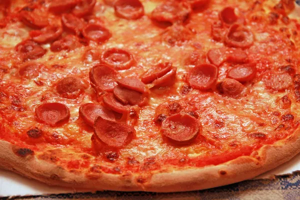 Excellent pizza baked on wood-burning furnace — Stock Photo, Image