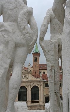 evlerin yükselmeye kilise steeples