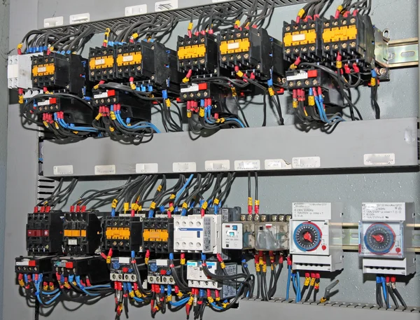 Sigortalar ve geçer bir ismailoğlu Ampermetreler ve ölçme aletleri