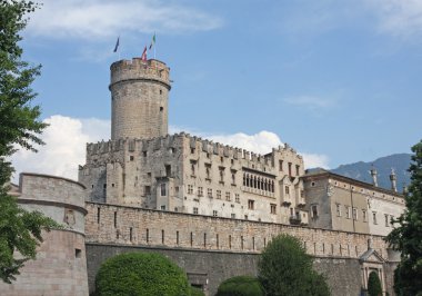 Bir Trento şehir merkezinde muhteşem kale