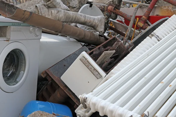 Dépôt d'une ferraille pour la récolte et le recyclage du maté ferreux — Photo