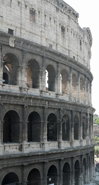 Anfiteatro Flavio Chiamato COLOSSEUM il simbolo dell'Italia in — Foto Stock