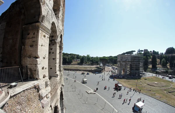 Colosseum and Arch of Constantine in Rome — Stock Photo, Image