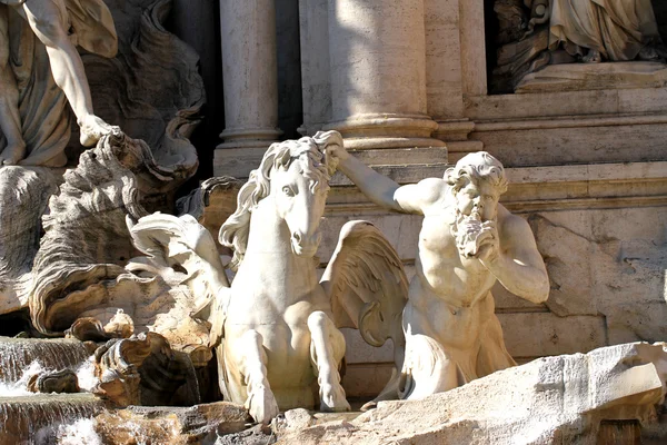 Fountain of trevi in Rome with the horse tamed statue symbolizin — Stock Photo, Image