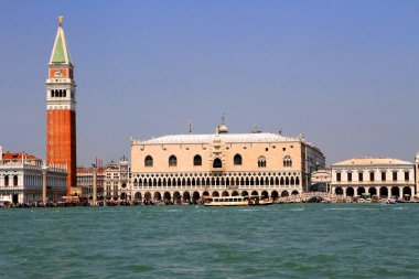 iç geçiriyor Ven Doge Sarayı yakınındaki eski ve ünlü köprü